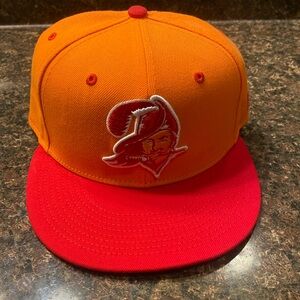 Tampa Bay Buccaneers fitted cap. Size 7 1/4